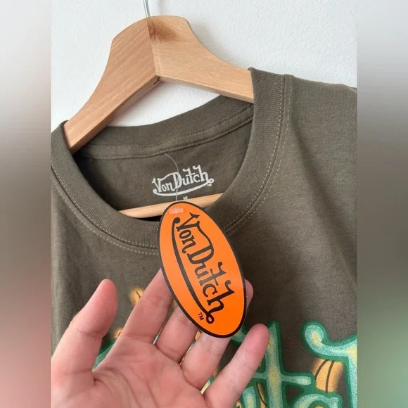 Von Dutch Keep An Eye Out Graphic Tee – Hunter Green – Size Medium – NWT - Picture 4 of 6